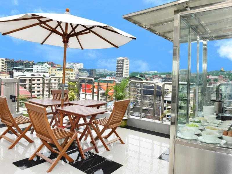 Hotel Grand United - 21St Downtown Yangon Bagian luar foto