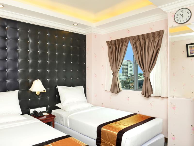 Hotel Grand United - 21St Downtown Yangon Bagian luar foto