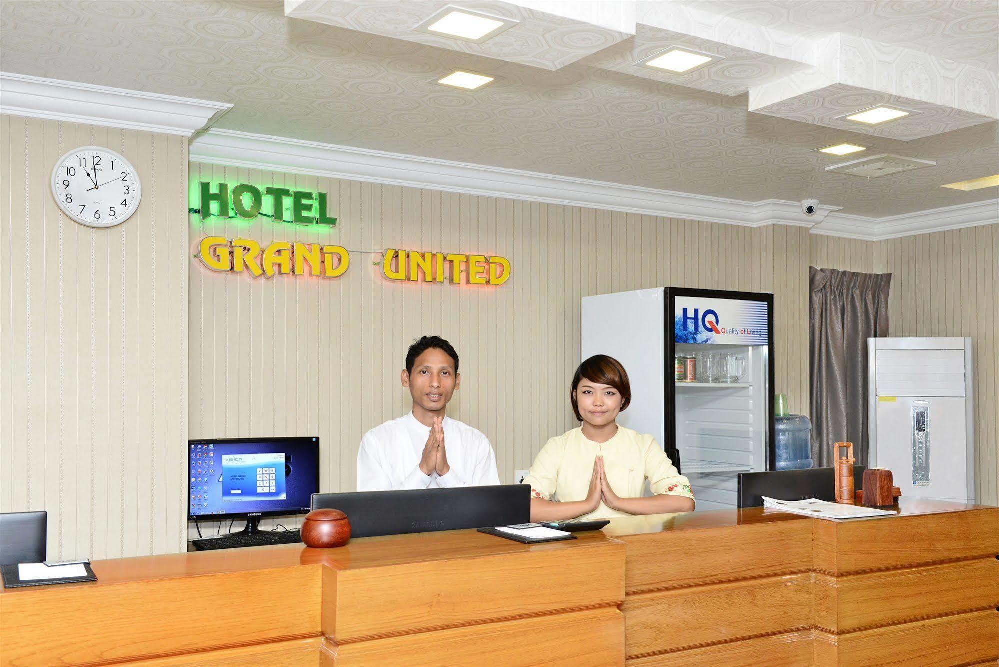 Hotel Grand United - 21St Downtown Yangon Bagian luar foto